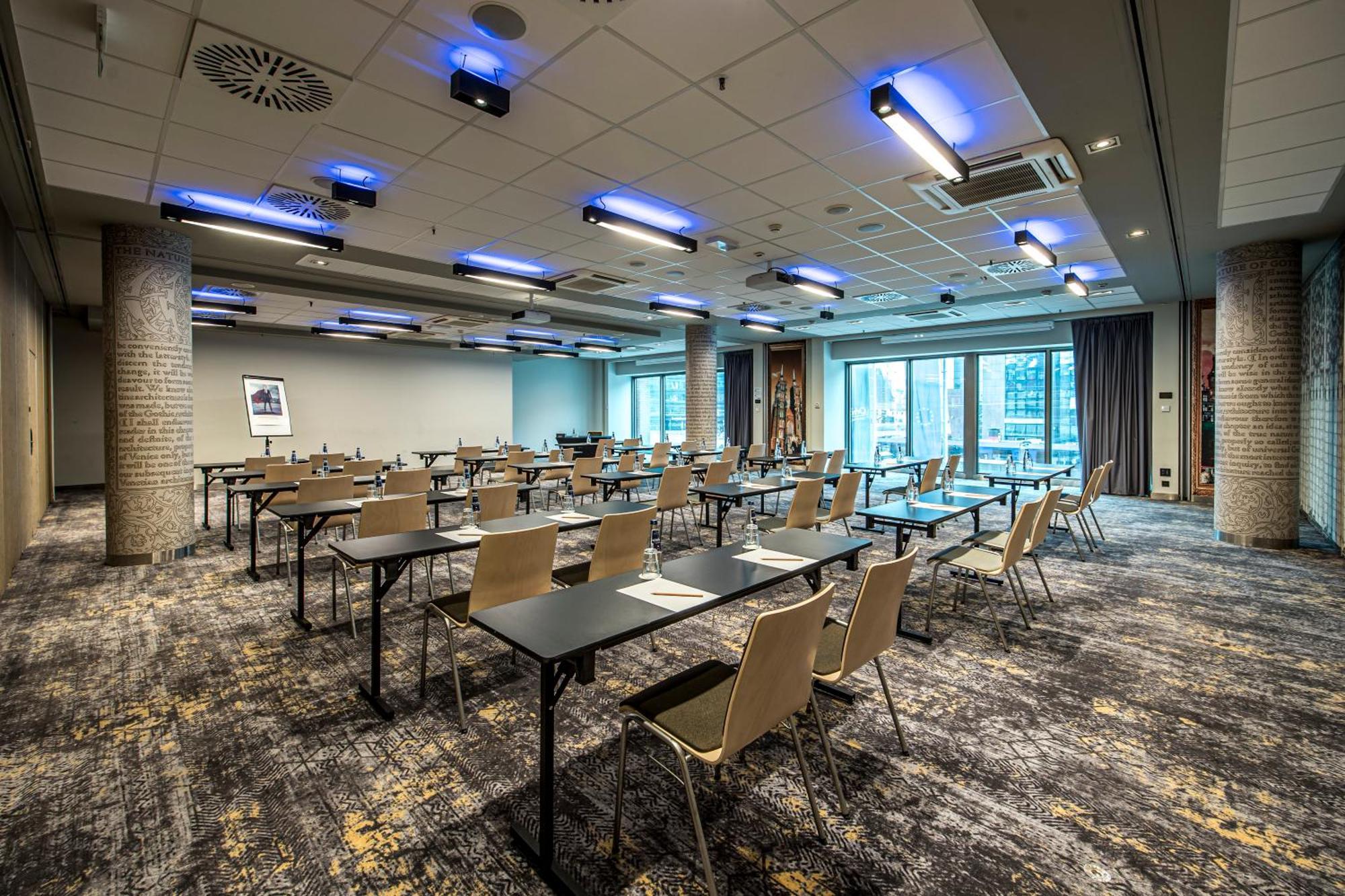 Mercure Centrum Hotel 4*